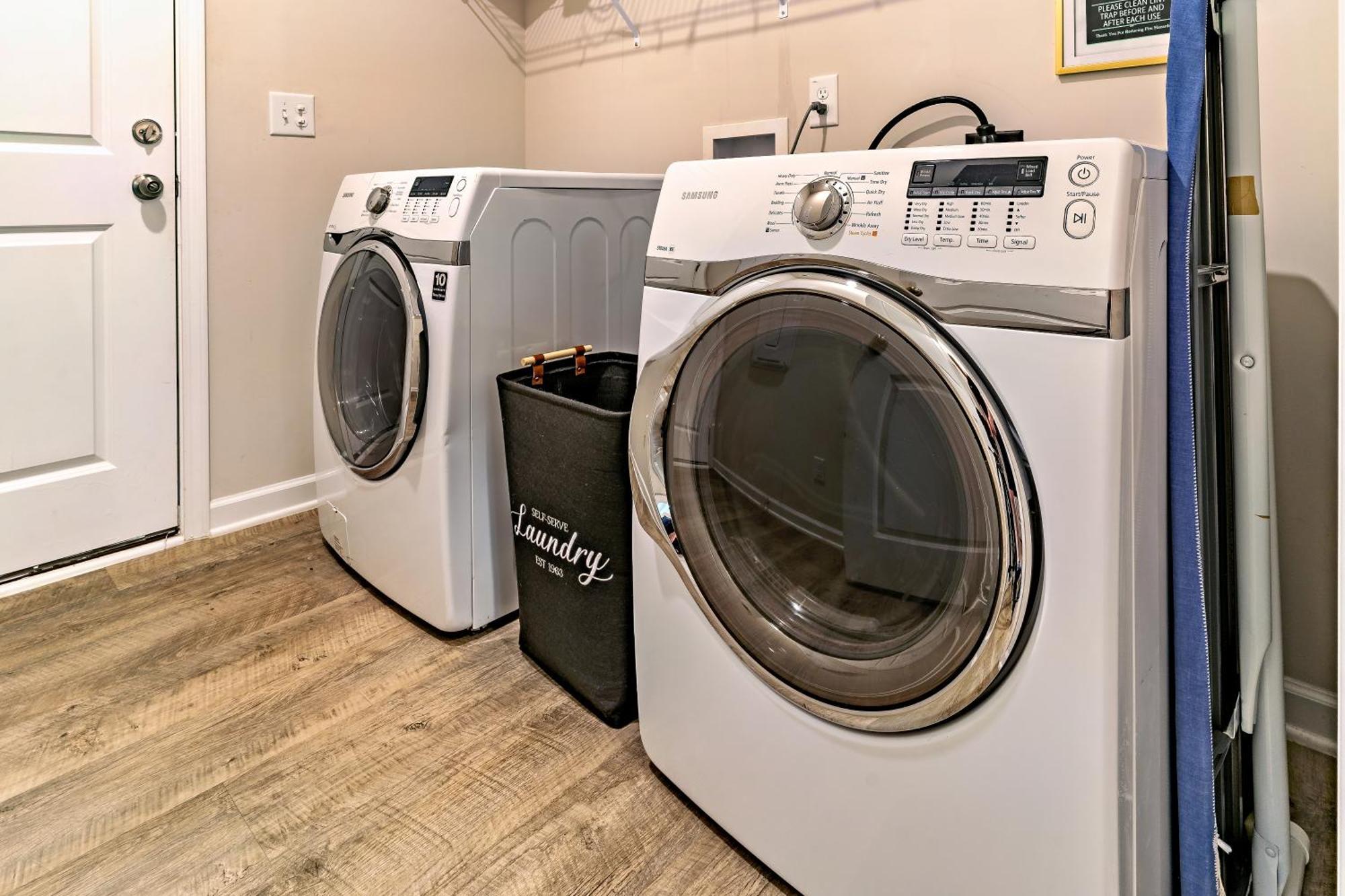 Raleigh Luxe Family Retreat- 15 Min To Downtown, Kids Gear, Fast Wifi For Wfh, Ev & Pet Friendly Villa Exterior photo