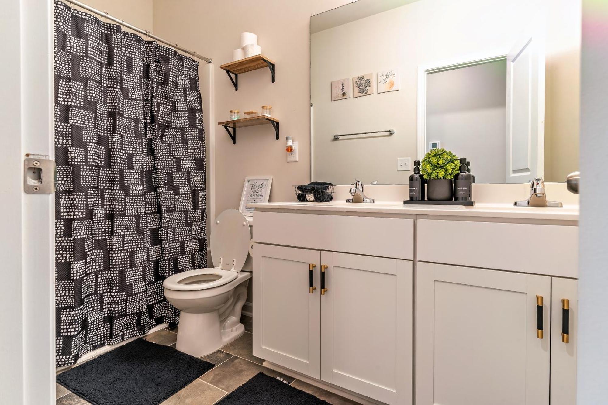 Raleigh Luxe Family Retreat- 15 Min To Downtown, Kids Gear, Fast Wifi For Wfh, Ev & Pet Friendly Villa Exterior photo